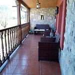 Chalet Balcones De Nieda