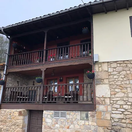 Balcones De Nieda